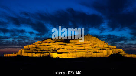 Chogha Zanbil est un ancien complexe élamite dans la province du Khuzestan d'Iran. C'est un des rares voire inexistants en dehors de la mésopotamie ziggurats. Banque D'Images