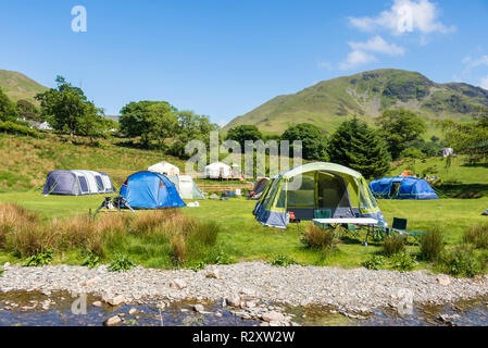 Lake District UK Buttermere Lake District national park People camping à la ferme camping de la lande à Syke Cumbria England UK GO Europe Banque D'Images