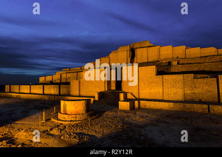 Chogha Zanbil est un ancien complexe élamite dans la province du Khuzestan d'Iran. C'est un des rares voire inexistants en dehors de la mésopotamie ziggurats. Banque D'Images