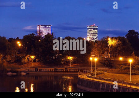 Le paysage du Lac Herastrau dans la nuit, Bucarest, Roumanie Banque D'Images