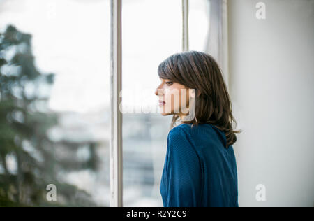 Portrait d'une belle jeune femme d'affaires. Banque D'Images