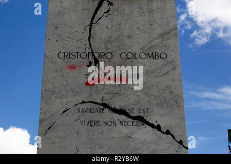 Détail de vandalisé monument de Christophe Colomb en protestation contre le traitement des populations autochtones par les colonisateurs européens, La Paz, Bolivie Banque D'Images