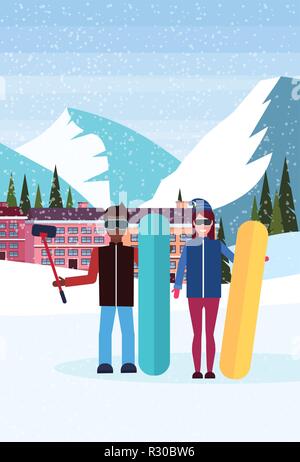 Mélanger les snowboarders course couple ski selfies maisons hôtel téléphérique bâtiments montagnes de neige sapin fond paysage vertical plat concept de vacances d'hiver Illustration de Vecteur