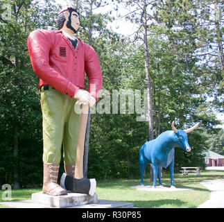 Paul Bunyan et Babe Statues dans Ossineke, Michigan Banque D'Images