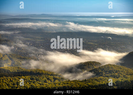 Vue aérienne, brouillard sur Bad Driburg, Paderborn, Rhénanie du Nord-Westphalie, Allemagne, Europe ,, Bad Driburg, DEU, l'Europe, les oiseaux-lunettes de vue, vue aérienne, aeria Banque D'Images