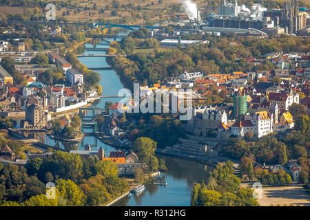 Vue aérienne de la rivière Saale, au Museum Schloss Bernburg, Schloßstraße, Bernburg, Paderborn, Saxe-Anhalt, Allemagne, Europe, , DEU, l'Europe, vue aérienne Banque D'Images