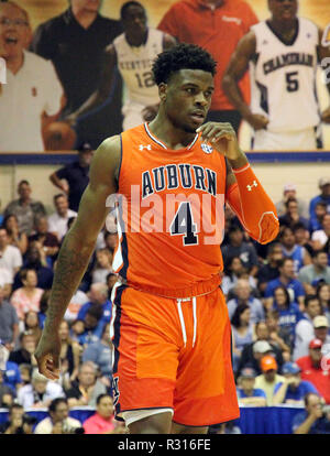 17 novembre 2018 - Auburn Tigers guard Malik Dunbar # 4 lors d'un match entre le Maui Invitational Duke Blue Devils et l'Auburn Tigers au Lahaina Civic Center de Lahaina, Maui, HI - Michael Sullivan/CSM Banque D'Images