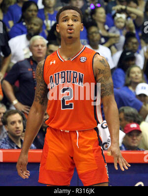 17 novembre 2018 - Auburn Tigers guard Bryce Brown # 2 lors d'un match entre le Maui Invitational Duke Blue Devils et l'Auburn Tigers au Lahaina Civic Center de Lahaina, Maui, HI - Michael Sullivan/CSM Banque D'Images