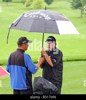 NY9  SMG Phil Mickelson   01 Bethpage 060809.JPG BETHPAGE, NEW YORK - 8 juin 2009 : Phil Mickelson jouant une pratique ronde de golf au Golf de Bethphagé avant l'US Open. sur 08 juin 2009 à Bethpage, New York. (Photo par les tempêtes Media Group) ; Phil Mickelson DOIT APPELER DANS LES TEMPÊTES Orages Michael Media Group Inc. (305) 632-3400 - cellulaire (305) 513-5783 - Téléc. MikeStorm@aol.com Banque D'Images