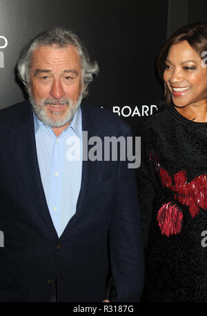 NEW YORK, NY - 05 janvier : Robert De Niro, Grace Hightower assiste à la National Board of Review 2015 Gala au Cipriani 42nd Street le 5 janvier 2016 à New York City People : Robert De Niro, Grace Hightower Banque D'Images