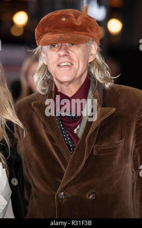 Londres, Royaume-Uni. 21 Nov 2018. Sir Bob Geldof assiste à la première mondiale de "survivre avec les proches de Noël' à vue West End le 21 novembre 2018 à Londres, en Angleterre. Crédit : Gary Mitchell, GMP Media/Alamy Live News Banque D'Images