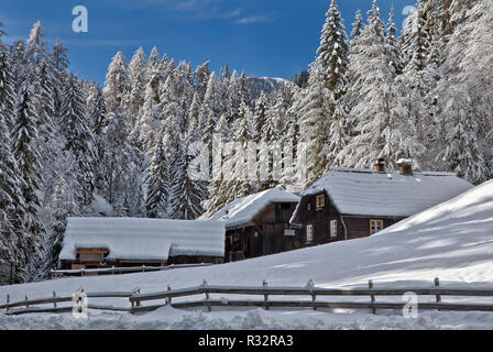 En hiver ferme Banque D'Images