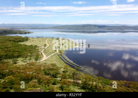 Le lac Nakuru au Kenya vu à partir d'un point de vue élevé appelé Baboon Cliffs (13 janvier 2013) Banque D'Images