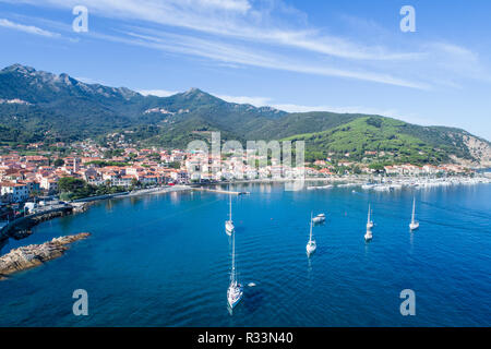 Île d'Elbe, en Italie. Port de Marciana Marina Banque D'Images