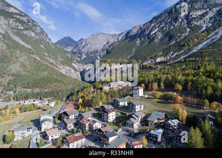 Bormio, alpine village. Hôtel de luxe et l'eau thermale en Valteline Banque D'Images