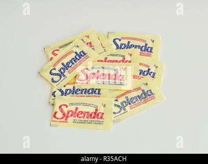 Les paquets de Splenda édulcorant artificiel. Banque D'Images