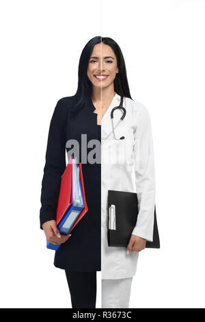 Happy girl dans deux professions de comptable et médecin isolé sur fond blanc. Un médecin en blouse blanche avec des presse-papiers en main et stéthoscope sur le cou et avec le document comptable dossiers dans la main. Banque D'Images