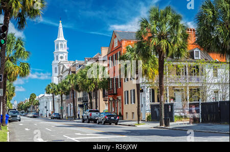 Église St. Michaels et large fleuve à Charleston, SC Banque D'Images