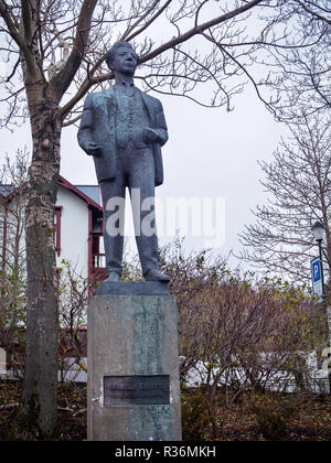 REYKJAVIK, ISLANDE - 23 octobre, 2018 : Statue de politicien islandais Olafur Thors qui ont servi 5 fois comme premier ministre de l'Islande par Sigurjon Olafss Banque D'Images