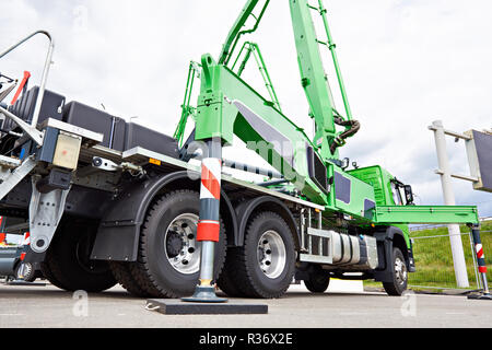 Support hydraulique construction truck avec la plate-forme Banque D'Images