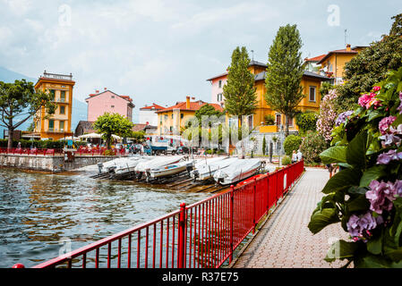 'La marche de fauve Passerella love'. L'Patriach Greenway Chemin. Un itinéraire de savoir Varenna. Varenna, province de Lecco, Lombardie, Italie, Europe Banque D'Images