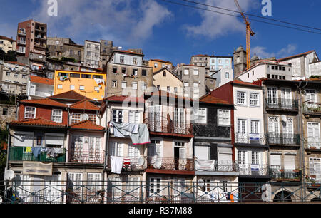 Porto vieux maisons typiques - quartier Miragaia Banque D'Images