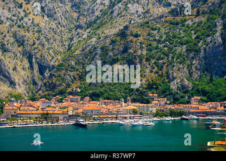 Vieille ville et forteresse de Kotor, baie de Kotor, Monténégro Banque D'Images