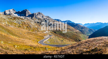 Vue aérienne, route du col de Furka, Canton d'Uri, Suisse Banque D'Images