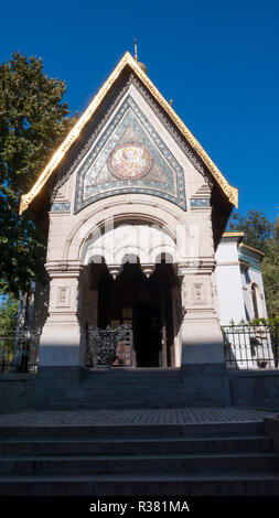 SOFIA, BULGARIE - le 5 octobre 2018 : la vue étonnante de dômes dorés de l'église russe à Sofia, Bulgarie Banque D'Images