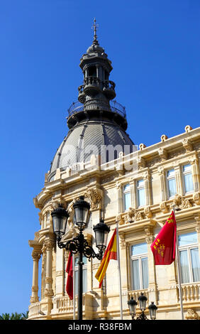 Cartagena, Espagne - 1 août 2018 : Le Palacio Consistorial, ou de ville, également connu comme le palais de Carthagène, est un bâtiment du début du xxe siècle en Banque D'Images