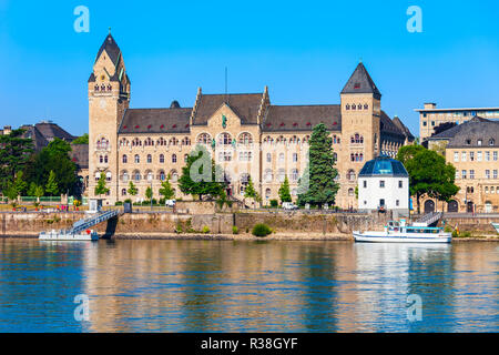 Le gouvernement prussien ou Regierungsgebaude Preussisches immeuble dans le centre-ville de Koblenz en Allemagne Banque D'Images