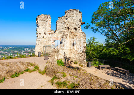 Burgruine Drachenfels est un château en ruine hill Konigswinter sur le Rhin, près de Bonn en Allemagne Banque D'Images