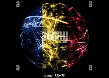 Abstract Tchad drapeau mousseux, Boule de Noël Maison de vacances concept isolé sur fond noir Banque D'Images