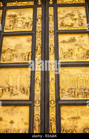 Détail des portes du paradis dans Battistero di San Giovanni Banque D'Images