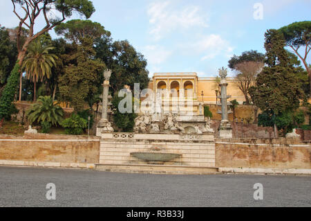 La Piazza del Popolo avec Fontana della Dea Roma (fontaine de la déesse Rome), Rome, Italie Banque D'Images