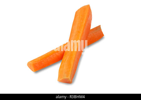 Studio shot de bâtonnets de carottes isolé sur blanc - John Gollop Banque D'Images