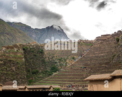 Vue sur le sanctuaire d'Ollantaytambo Banque D'Images