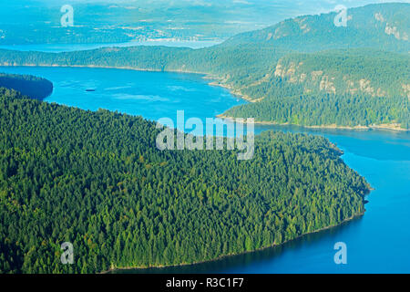 Le Canada, la Colombie-Britannique, l'île de Saltspring. Vue du sommet du Mont Maxwell. Banque D'Images