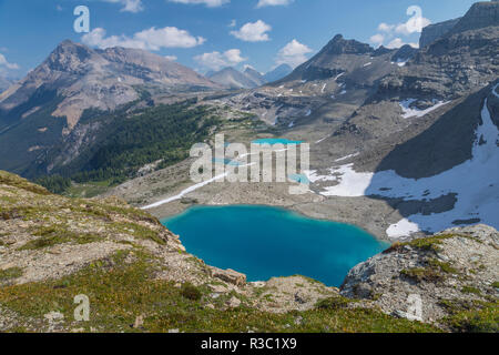 Le Canada, la Colombie-Britannique, l'East Kootenay Montagnes. Jewel Lacs paysage. Banque D'Images