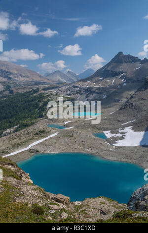 Le Canada, la Colombie-Britannique, l'East Kootenay Montagnes. Jewel Lacs paysage. Banque D'Images