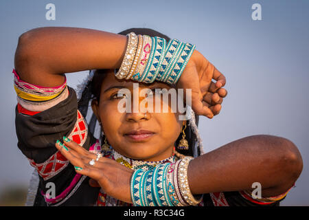 Portrait de jeune femme indienne, Pushkar, Rajasthan, India Banque D'Images
