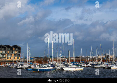 Les yachts et les mouillages de la baie de Cardiff au Pays de Galles du Sud Banque D'Images