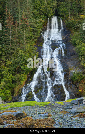 Chute près de Glacier, Smith College Fjord, Prince William Sound, Alaska Banque D'Images