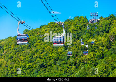 Coblence, Allemagne - 27 juin 2018 : cable car à la forteresse Ehrenbreitstein dans le centre ville de Koblenz en Allemagne Banque D'Images