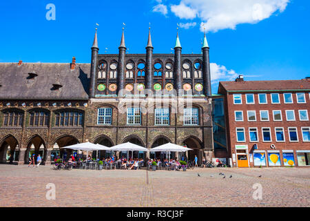 Lübeck, Allemagne - Juillet 08, 2018 : Mairie ou Lubecker Rathaus à la place du marché dans la ville de Lubeck en Allemagne Banque D'Images