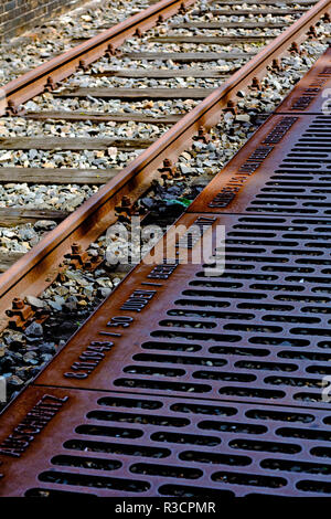 Berlin-Grunewald, Allemagne. Plate-forme du train 17 (Gleis 17) Holocaust Memorial où 50 000 Juifs ont été déportés vers divers camps de concentration par les Nazis Banque D'Images