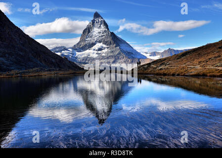 Mt Cervin reflète dans le lac Riffelsee Zermatt Canton du Valais Suisse Banque D'Images