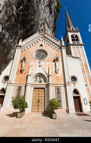 Sanctuaire de la Madonna della Corona, près du lac de Garde, Italie du nord Banque D'Images