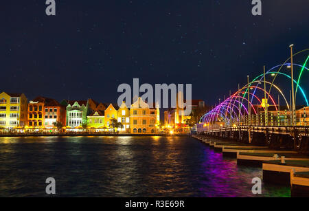 Nuit à Willemstad Banque D'Images