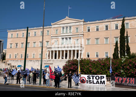 Manifestation anti islam house of parliament building place Syntagma Athènes Grèce Banque D'Images